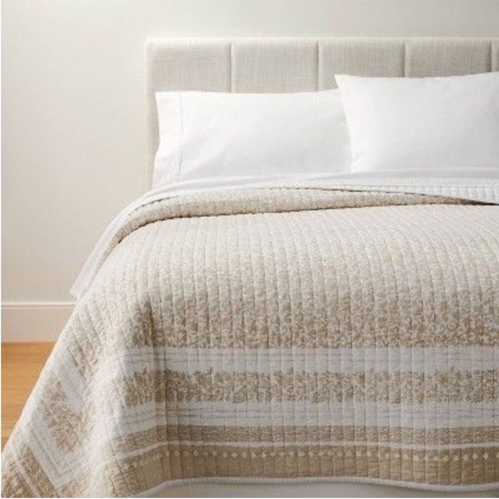 Threshold Cream and Tan Quilted Bedspread